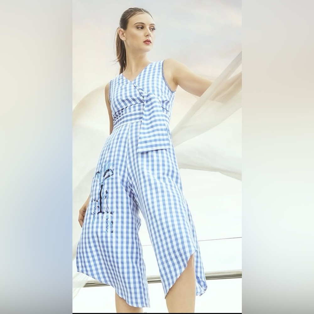 Plains & Prints Blue & White Gingham Embroidered Sleeveless Knee Length Jumpsuit